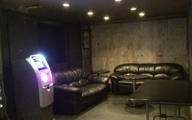 Canadian Motor Hotel