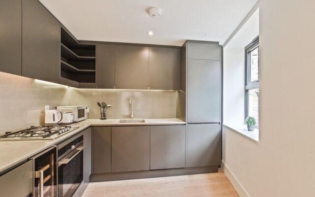 Hatton Wall by Servprop