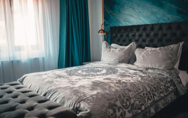 Suru Hotel & Restaurant