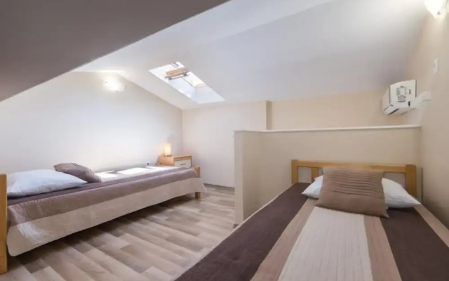 Apartments Nmn Drvenik