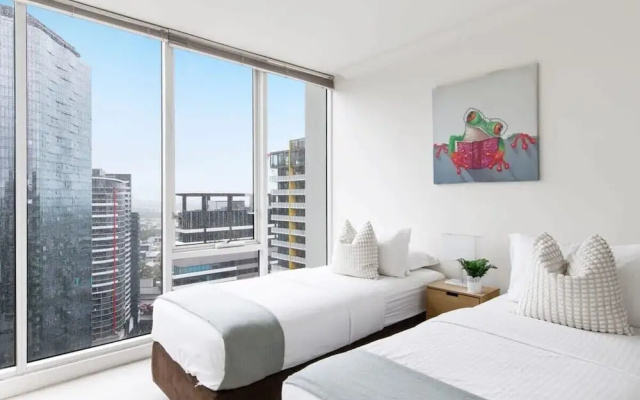 Comfy & Stylish 2BR Apt Next to Crown, City Views – Guest Rooms – Melbourne