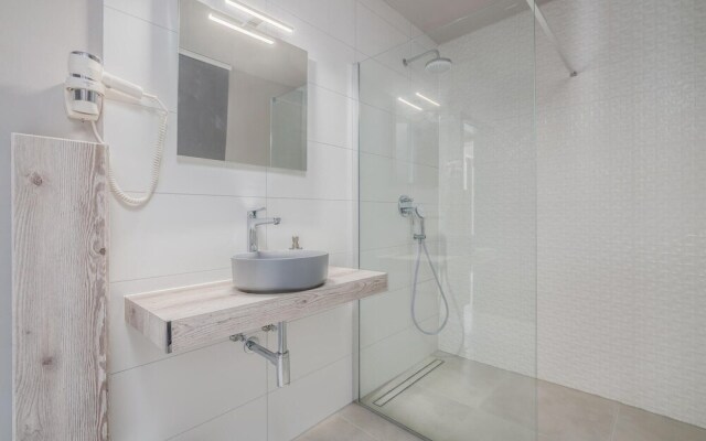 Nice Home in Klimno With Wifi and 3 Bedrooms