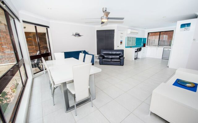 Pet Friendly Tomaree Rd 142 - Shoal Bay