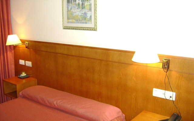 Hotel O Xardín