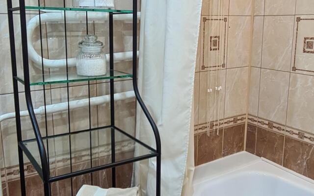 Мириады на улице Геологоразведчиков 2