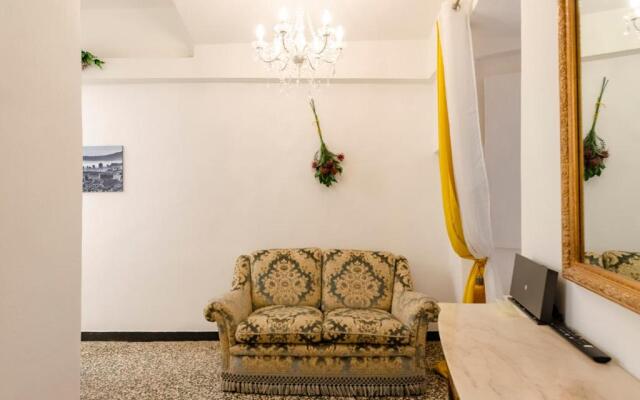 ALTIDO Ideal Flat near Aquarium