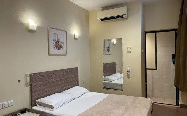 Mountbatten Hotel