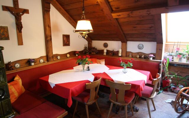 Apartment Near Forest in Salzburg