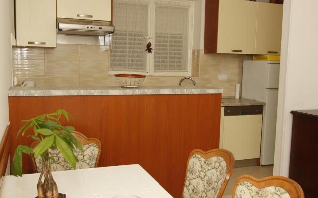Apartment Tomy