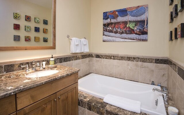 Beaver Creek Landing Condo 202