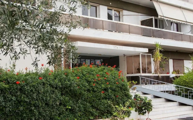 Glyfada Square Modern And Cozy Apartment