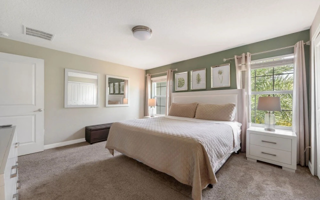 Relax Near Disney 4BR Home With Pool