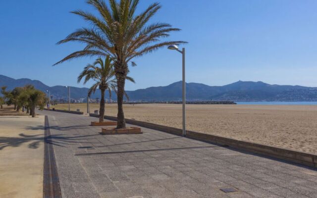 Port Empuries 10747