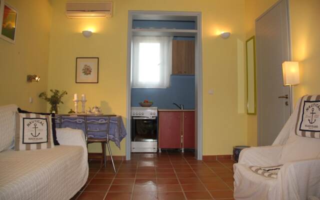 Alekos Beach Houses-Seti