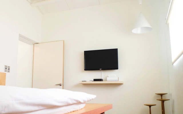 Summer x Genial Hotel