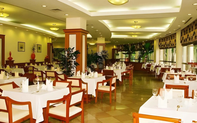 Sunflower International Village