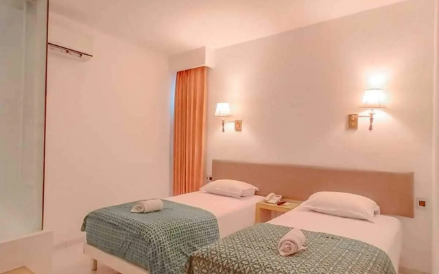 Dewarna Zainul Arifin Malang