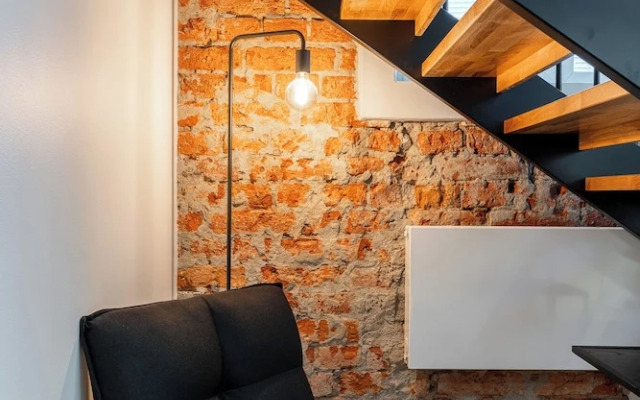 Stylish Loft next to City Center & Lake Pyhäjärvi