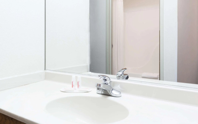 Super 8 by Wyndham Willcox