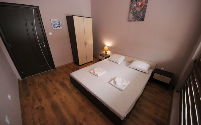 Menada Apartments in Villa Yurta