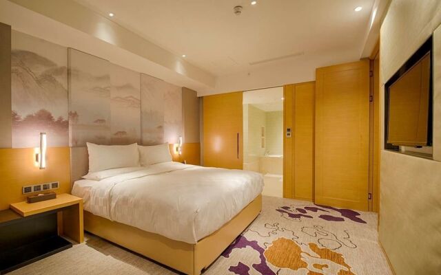 Ramada Encore Lingbao