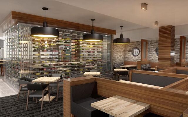 Four Points by Sheraton Kelowna Airport