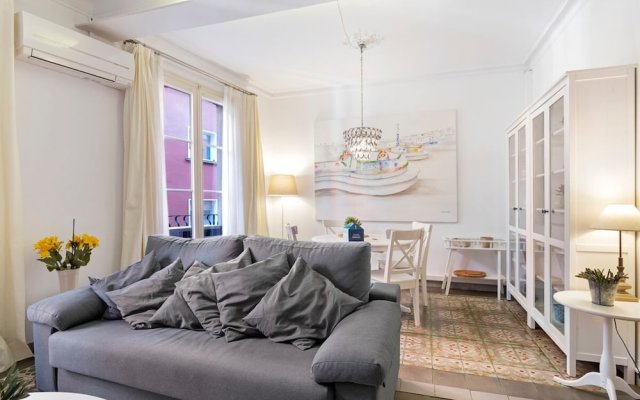 Lovely 2 Bedroom Apartment With Balcony In Lesseps, Gracia