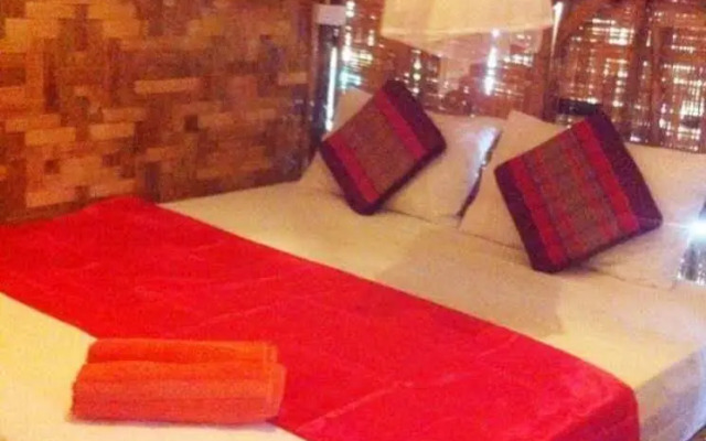 Lanta Mattia Bungalows and Resort