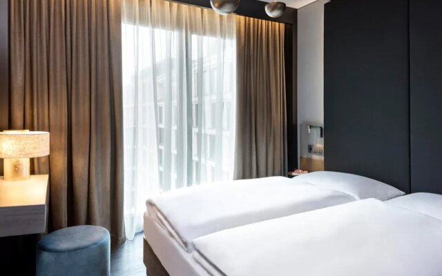 Hotel AMANO East Side