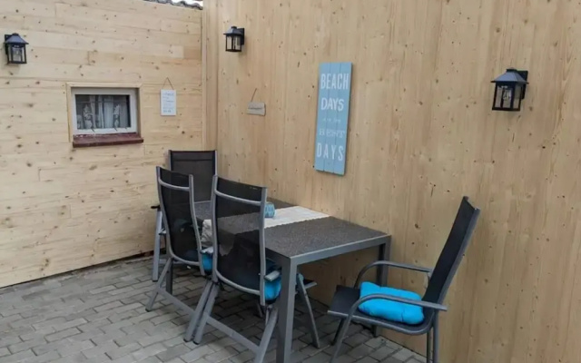 Huus Meta Modern Retreat
