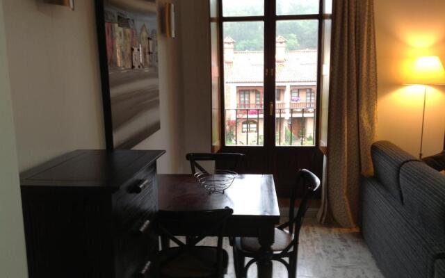 Apartamentos Rurales La Villa de Piedra