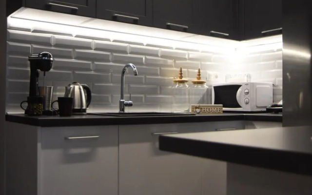 Comely Luxury Apt Must