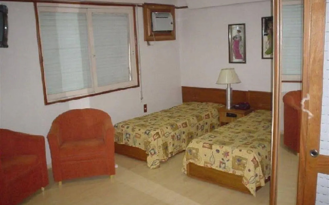 Royal Palace Hotel
