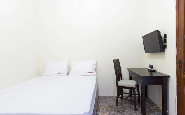 RedDoorz @ Cempaka Putih Barat