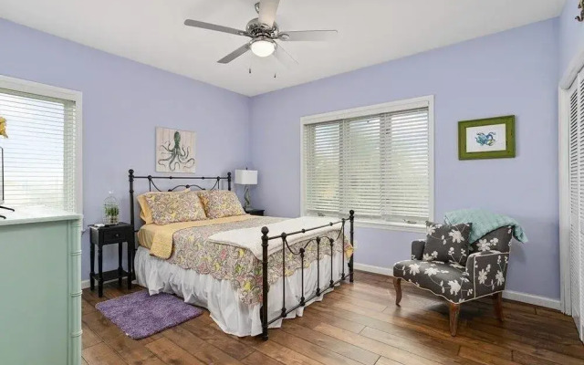 Magnolia Private Home #59999 3 Bedrooms 2 Bathrooms Home by Redawning