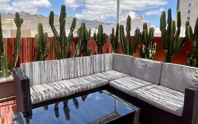 Santa Cruz Luxury Low-Cost Apartment with Terrace & Views