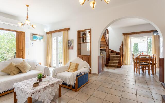 Villa Evie in Nisaki