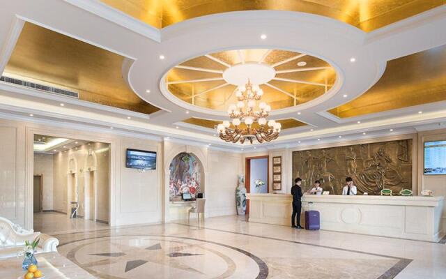 Vienna Hotel Zhejiang Taizhou Luqiao Passenger Center