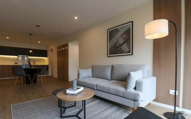 w Prestigious 2BR w Balcony Near Larcomar
