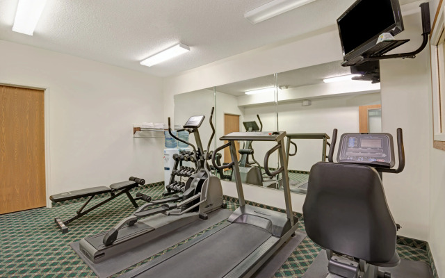 Ramada by Wyndham Sellersburg/Louisville North