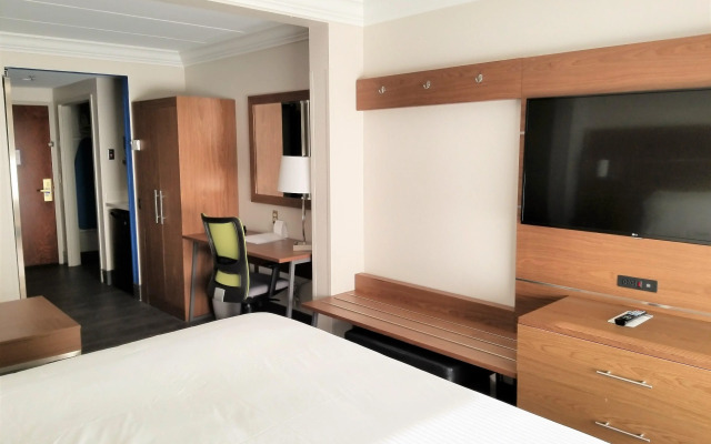 Holiday Inn Express Columbia NE - Fort Jackson by IHG