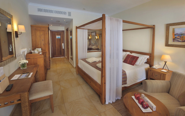Olympic Lagoon Resort – Ayia Napa