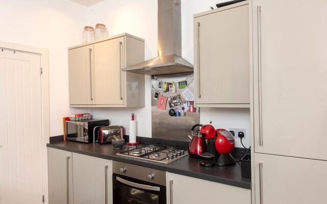 Cosy 2BD Terrace House in Chorlton