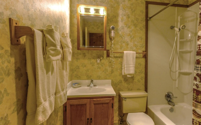 Smoketree Lodge by VRI Resort