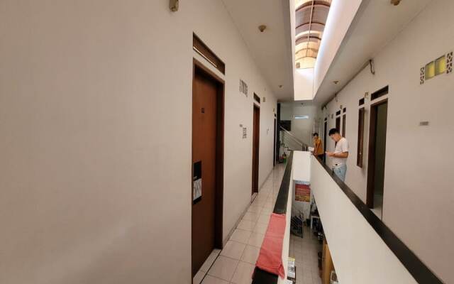 Hotel O Regol Srimahi Residence