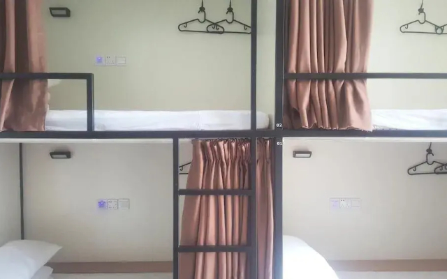 Houselet Hostel