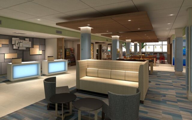 Holiday Inn Express Hotel & Suites Quincy I-10 by IHG