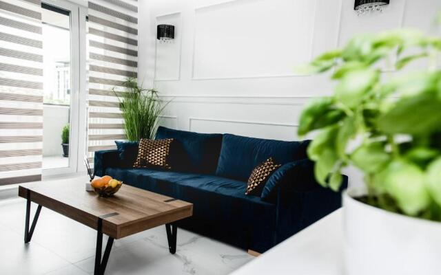 Hypnotize Apartment Glamour