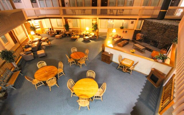 Roundhouse Resort
