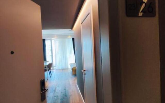 Leo Group BEST STUDIO 2326 Alliance Palace